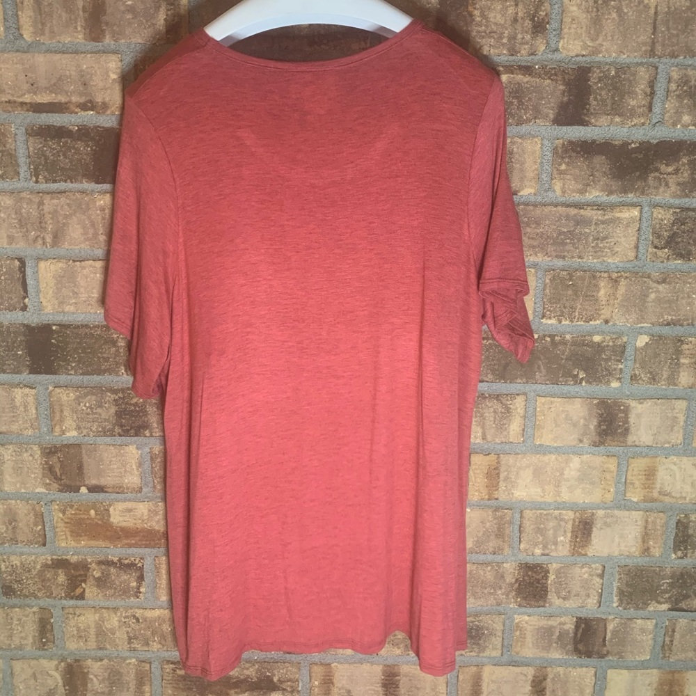 Graphic tee - Picture 4 of 4